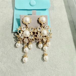 Fashion designer Gold Chandelier Pearl Earrings Crystals Wedding statement rare